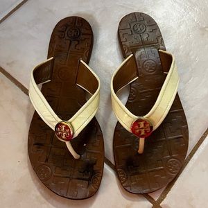 Tory Burch Ivory Thora! Size 6